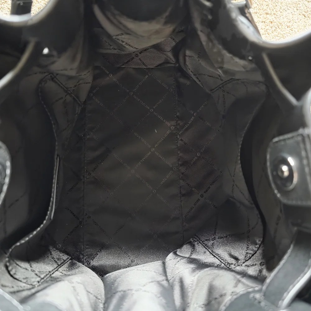 Michael Kors Black Leather Chain Tote And Wallet - Picture 7 of 10